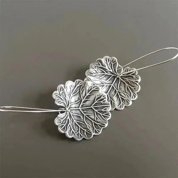 Leaf silver earrings