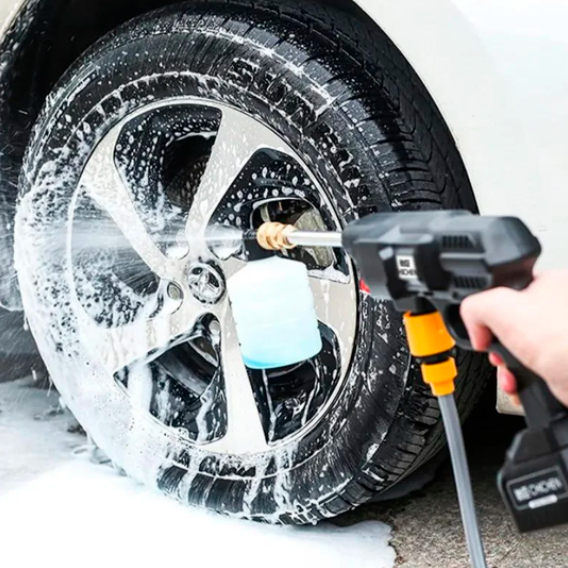 UltraJet™ – Pressure to Impress, Size to Carry