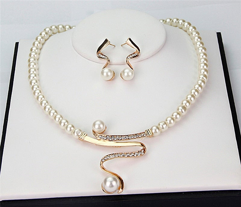 Natural Pearls Necklace + Earrings Set