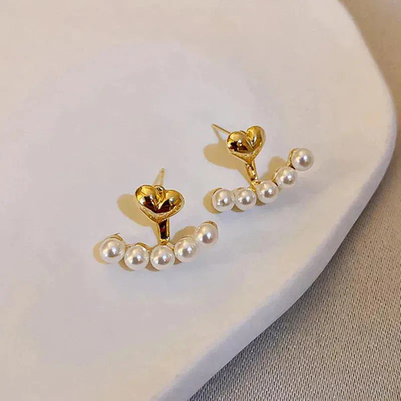 Pearl Heart Earrings in Gold