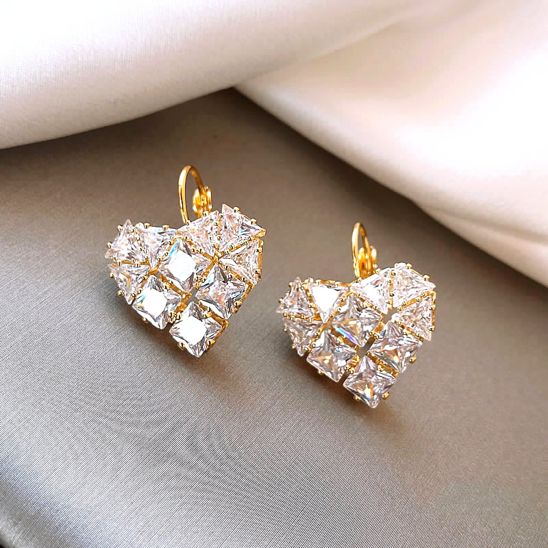 Elegant heart-shaped crystal earrings
