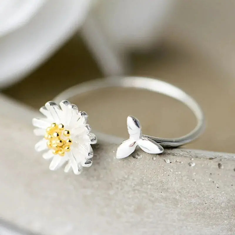 Silver Daisy Ring